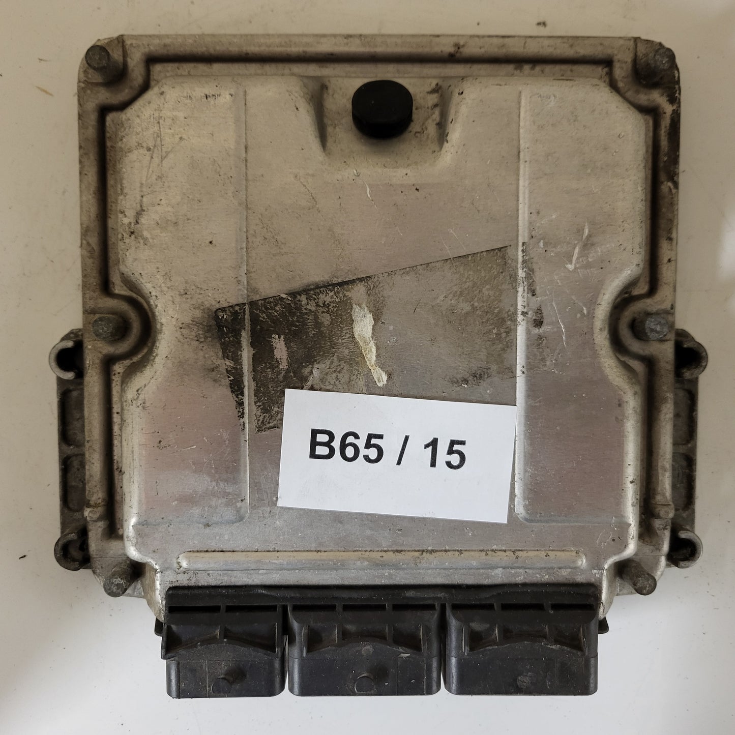 RENAULT ECU / 0281010483 / 8200039569 / 8200127078 / BOSCH