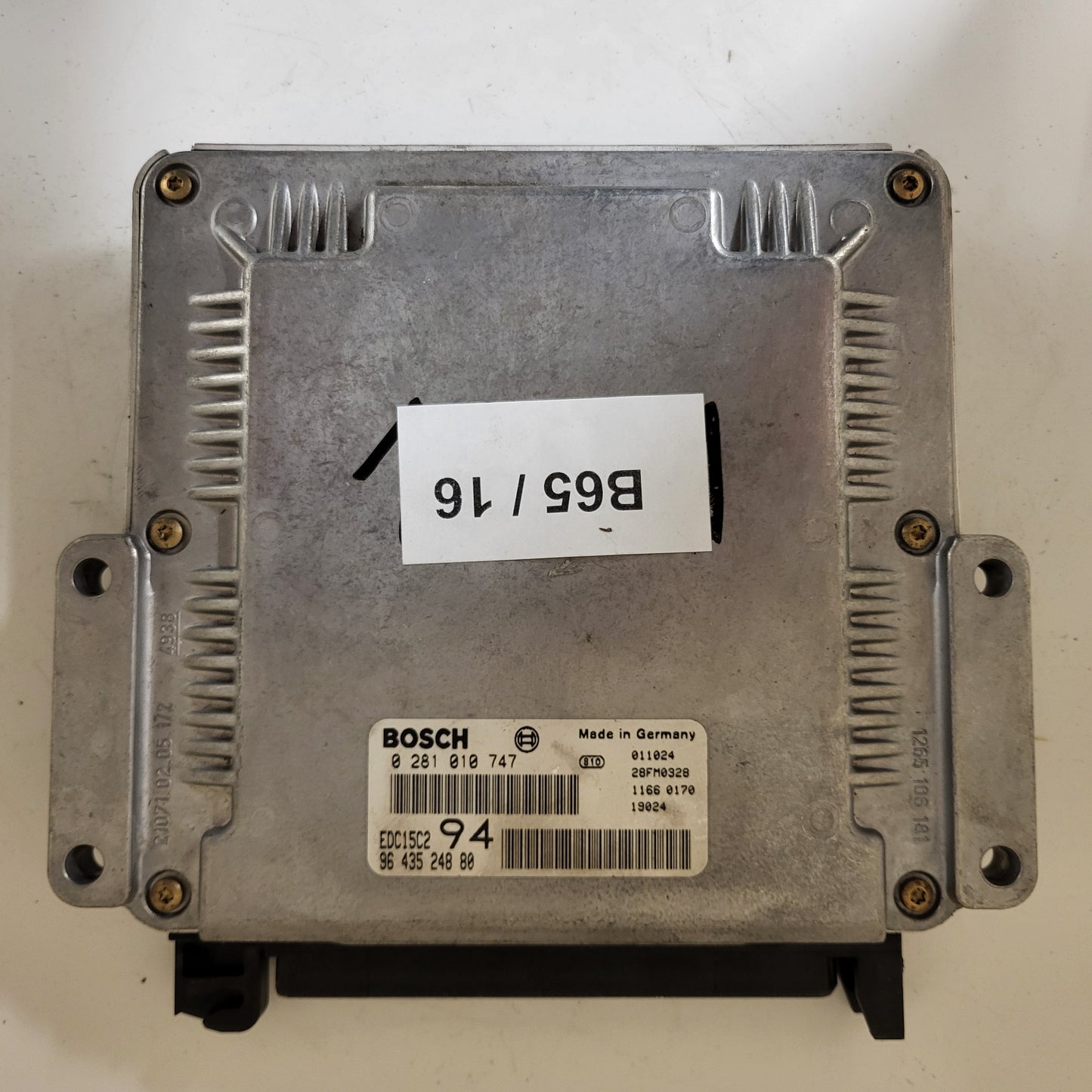 PEUGEOT 307 ECU / 0281010747 / EDC15C2 / 9643524880 / BOSCH