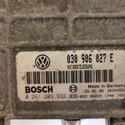 VW POLO AROSA ECU / 030906027E / 0261203932 / BOSCH