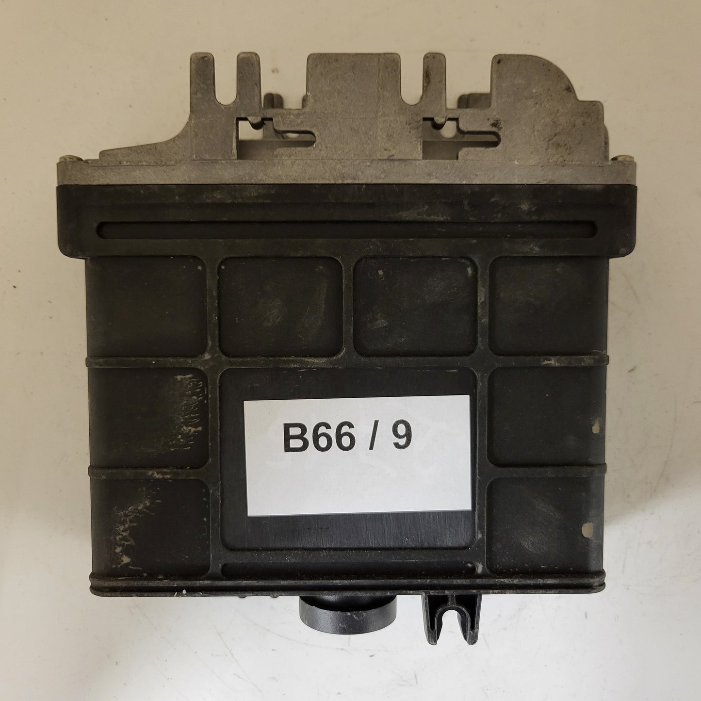 VW GEARBOX ECU / 096927733AG / 5DG007201-14 / HELLA