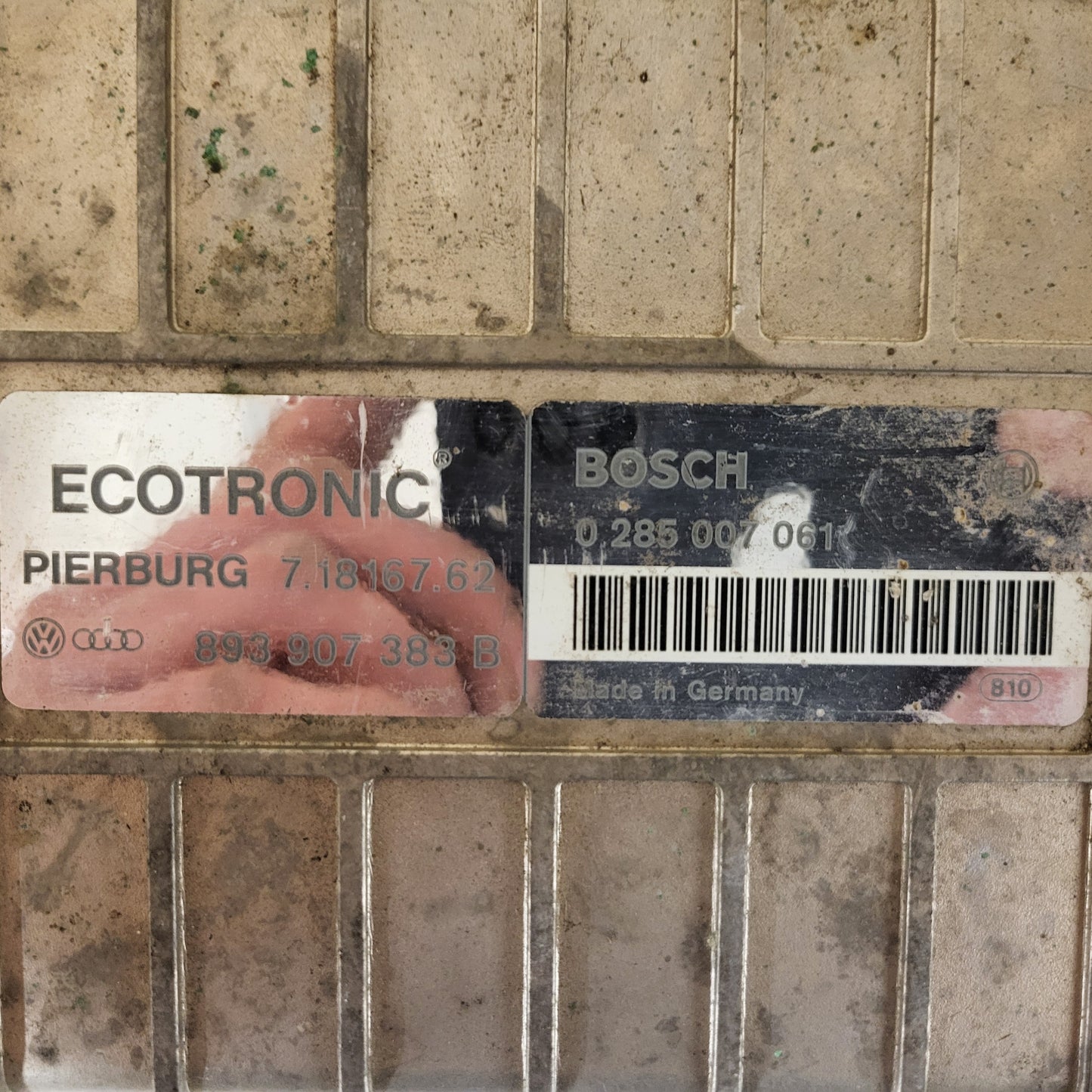 VW AUDI ECU / 0285007061 / 893907383B / 7.18167.62 / BOSCH