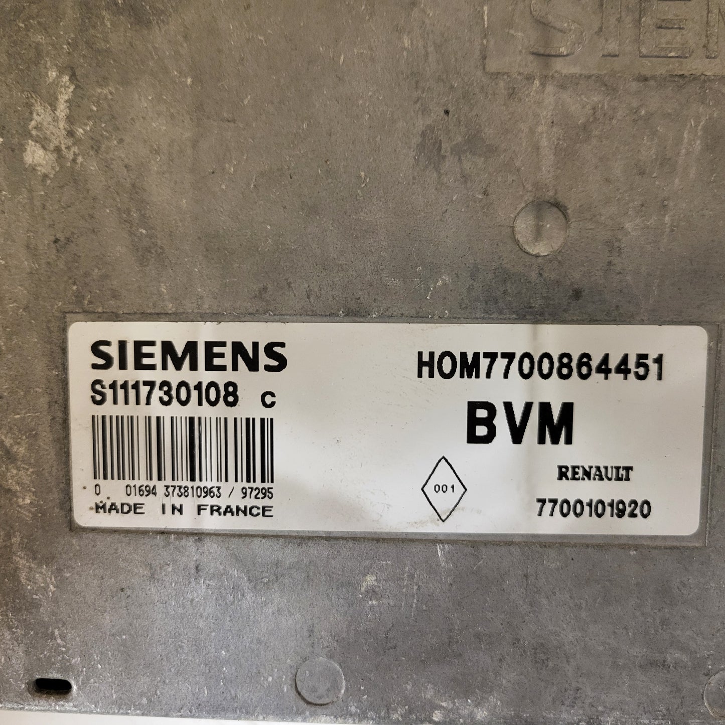 Renault ECU / S111730108C / HOM7700864451 / 7700101920 / S111730108 / SIEMENS