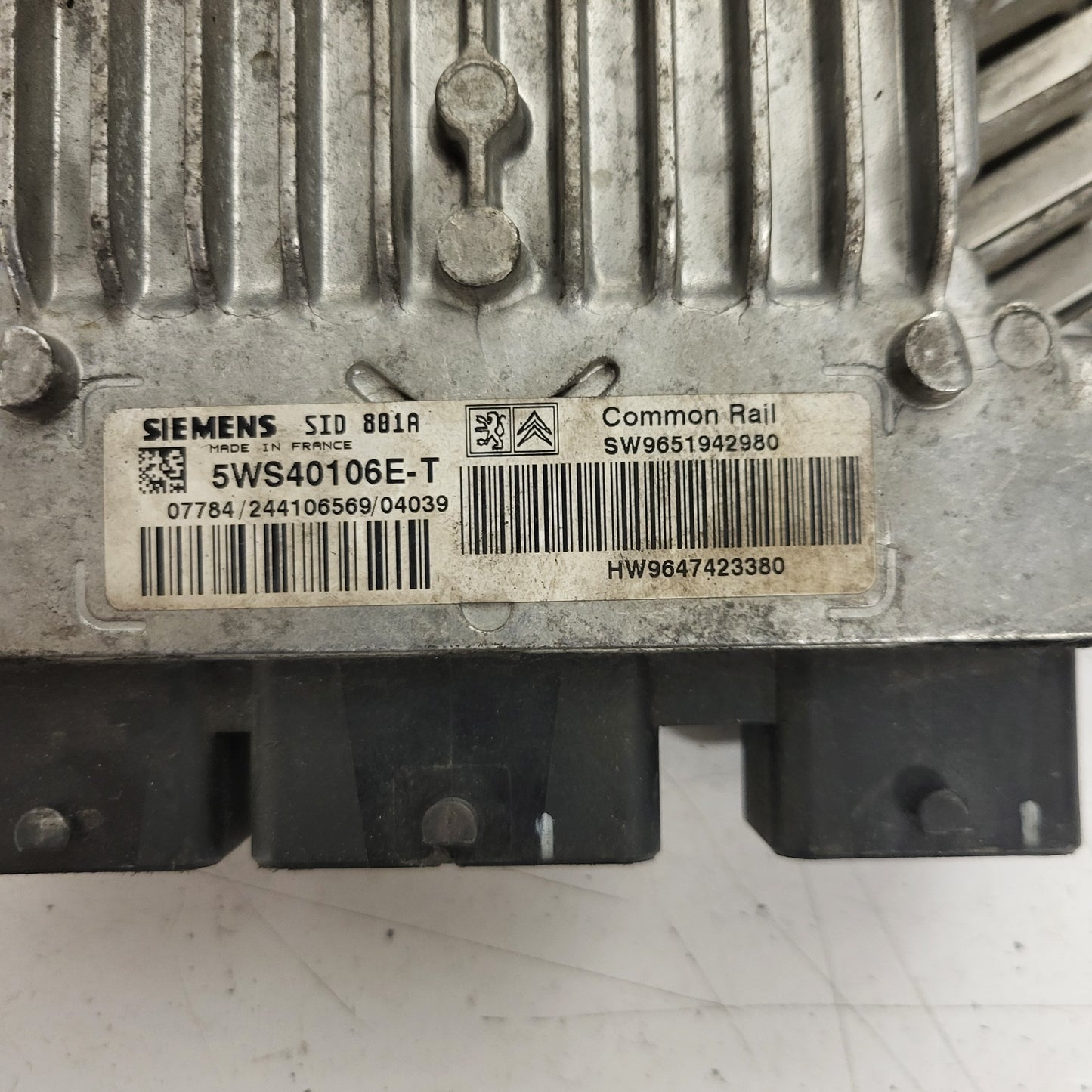 CITROEN PEUGEOT ECU / 5WS40106E-T / SID801A / SW9651942980 / HW9647423380 / SIEMENS