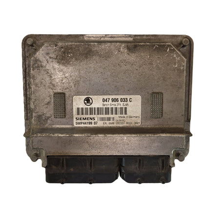ŠKODA FABIA ECU / 047906033C / 5WP44199 07 / SIMOS 3PA / SIEMENS