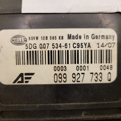 FORD ECU / 099927733Q / 5DG007534-61 / HELLA