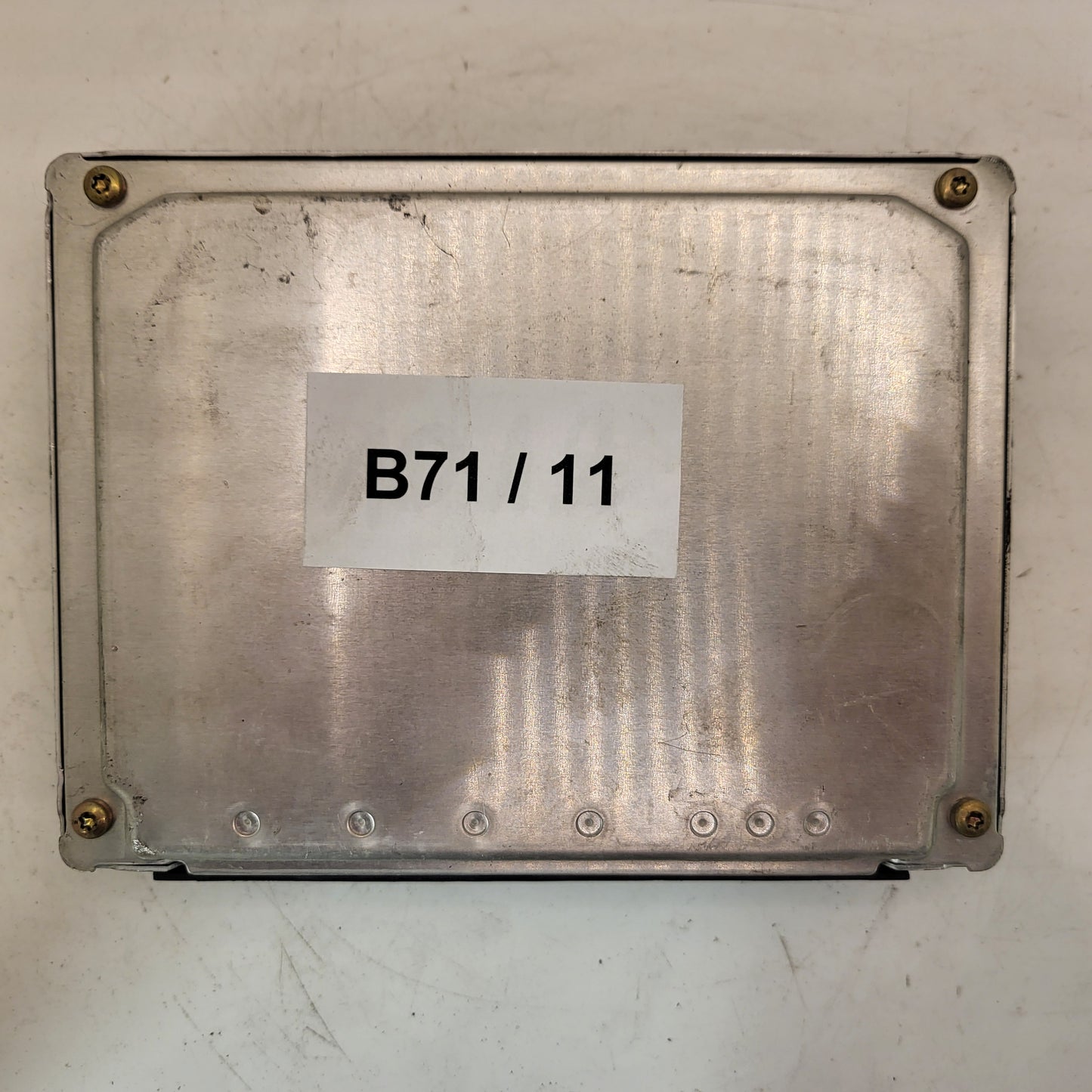 VW AUDI ECU / 4B0907401K / 0281001931 / BOSCH