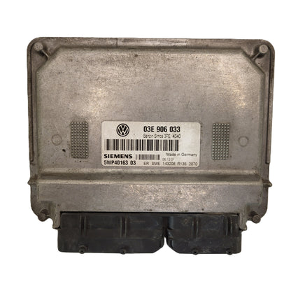 VW POLO ECU / 03E906033 / 5WP40163 03 / 5WP4016303 / SIMOS 3PE SIEMENS