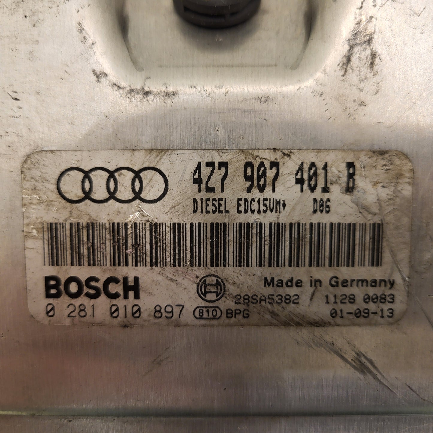 Audi VW ECU / 4Z7907401B / 0281010897 / EDC15VM+ / 28SA5382 / BOSCH