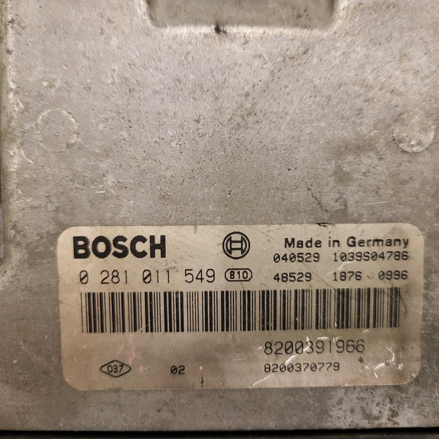 Renault ECU / 0281011549 / 8200391966 / 8200370779 / BOSCH