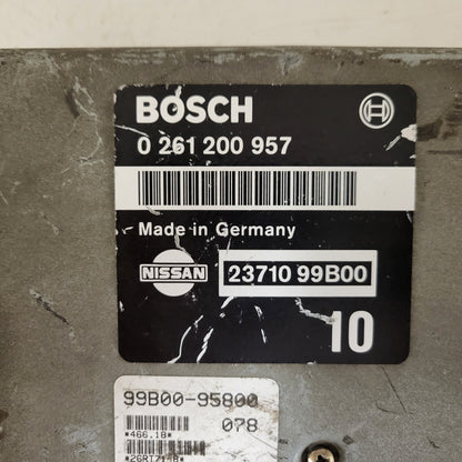 NISSAN ECU / 0261200957 / 2371099B00 / 99B00-95800 / BOSCH