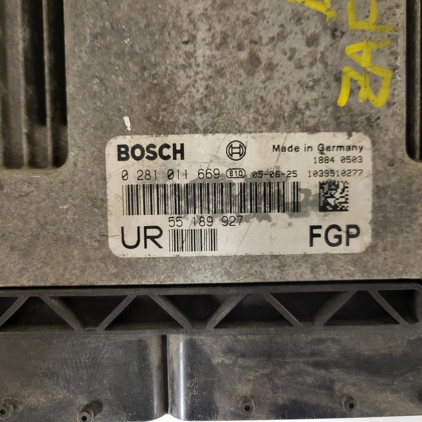 Opel Zafira B ECU / 0281011669 / 55189927 / 1039S10277 / BOSCH