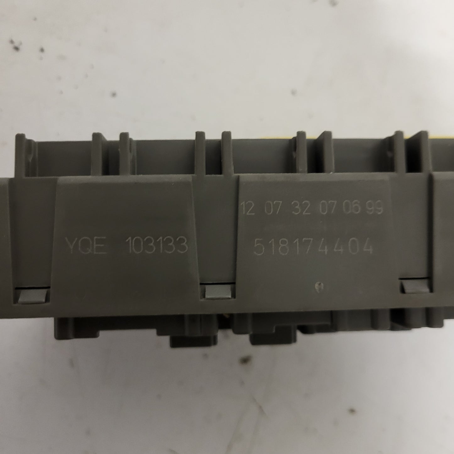 ROVER 75 MG / FUSE BOX SCATOLA FUSIBILI  / YQE103133 / 518174404