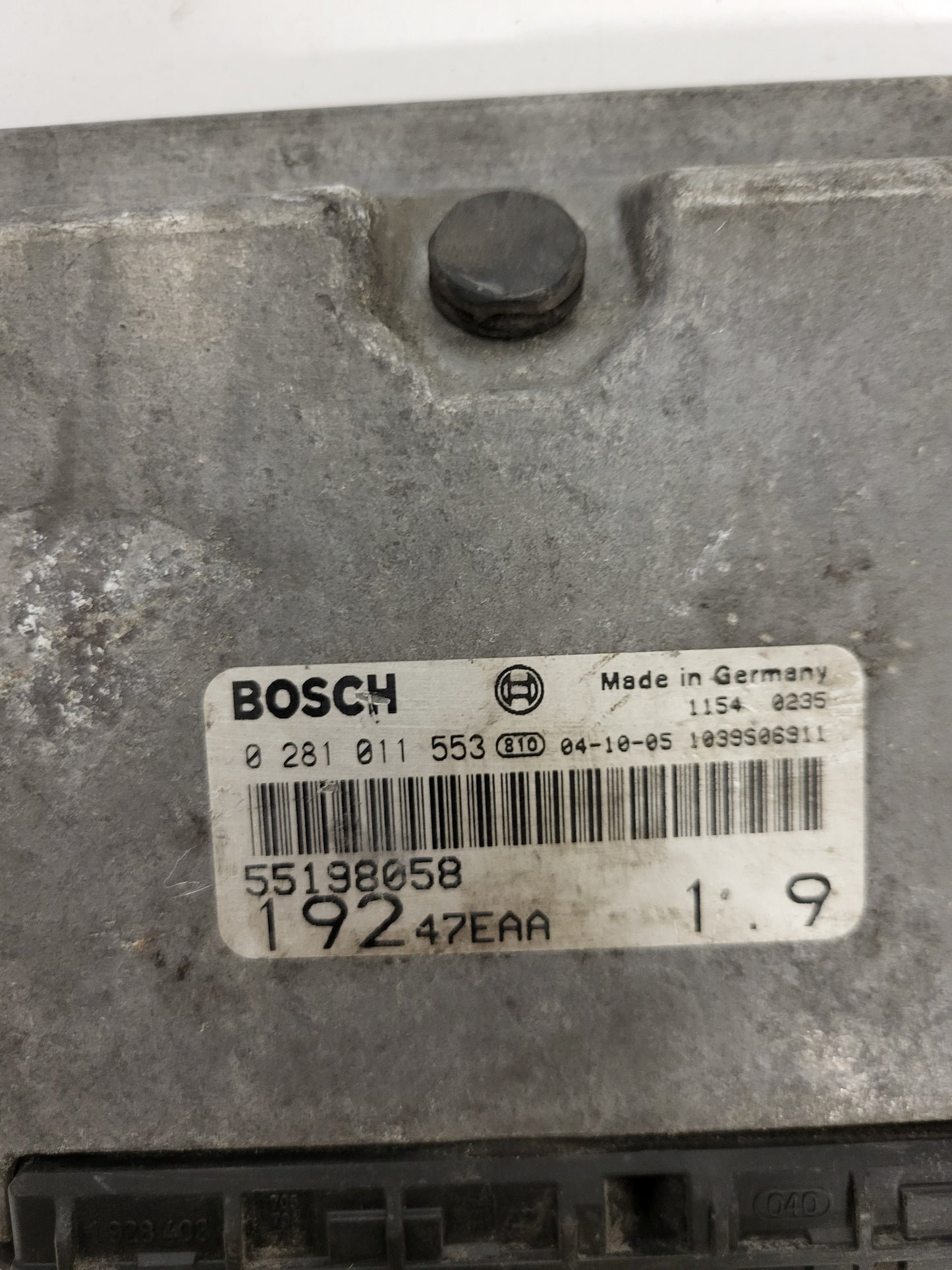 Fiat STILO ECU / 0281011553 / 55198058 / 19247EAA / BOSCH