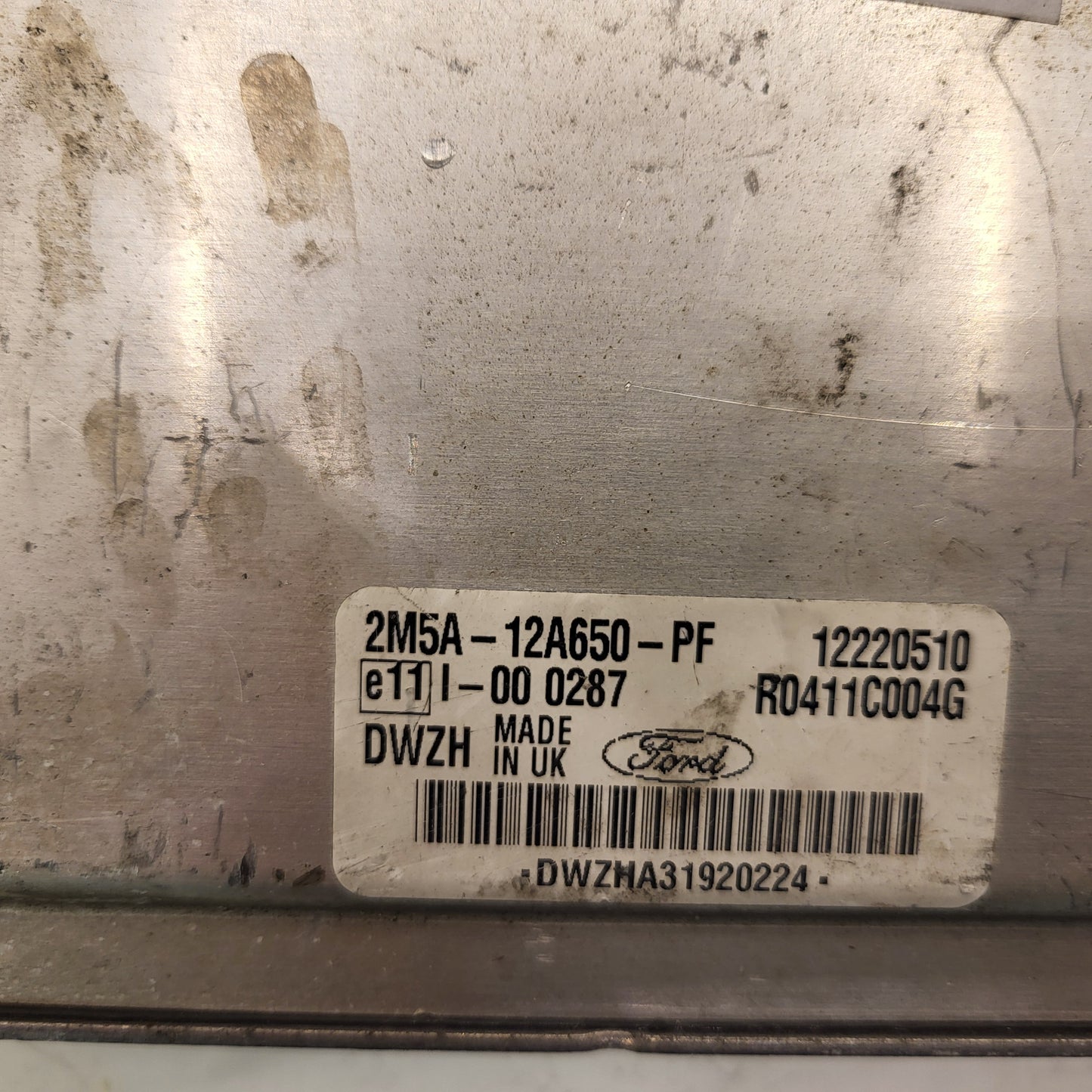 FORD FOCUS ECU / 2M5A-12A650-PF / 12220510 / R0411C004G / DWZH / DELPHI