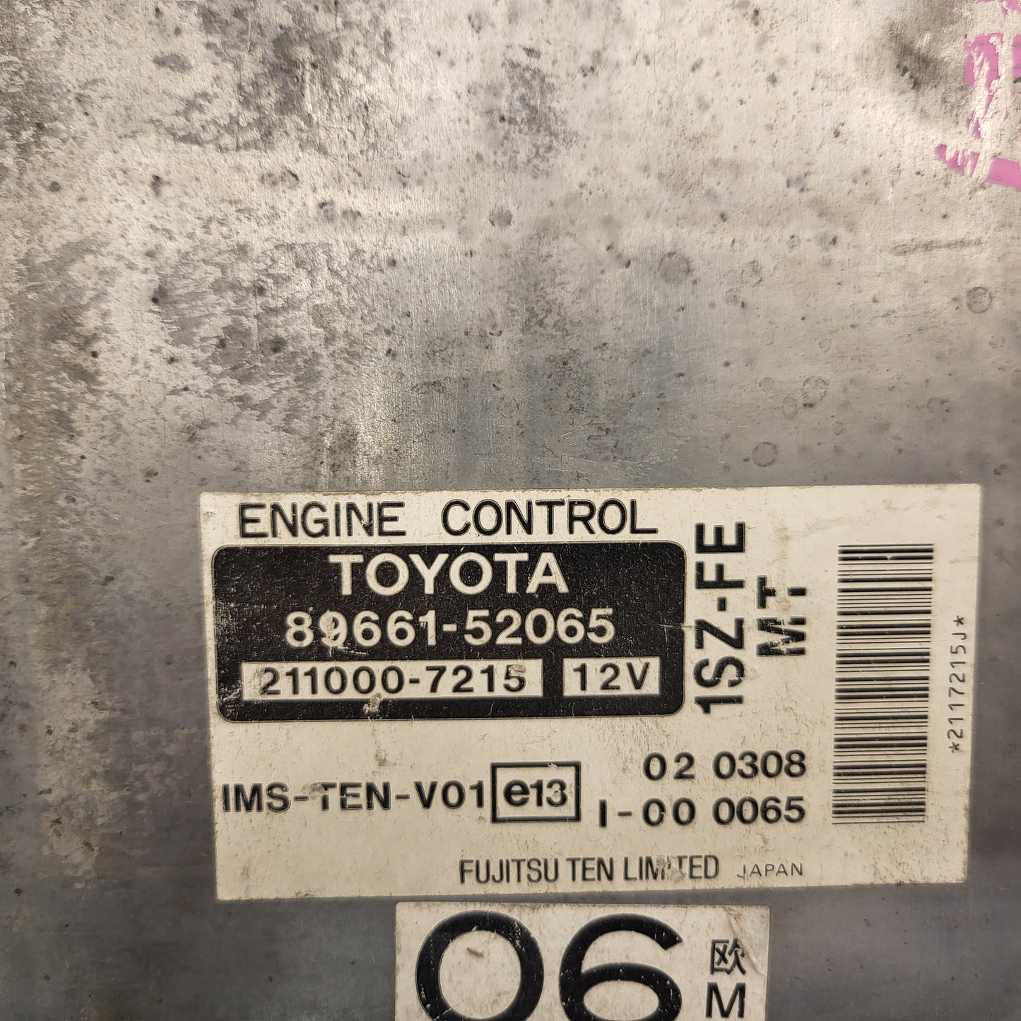 TOYOTA YARIS 1SZ-FE ECU / 89661-52065 / 211000-7215