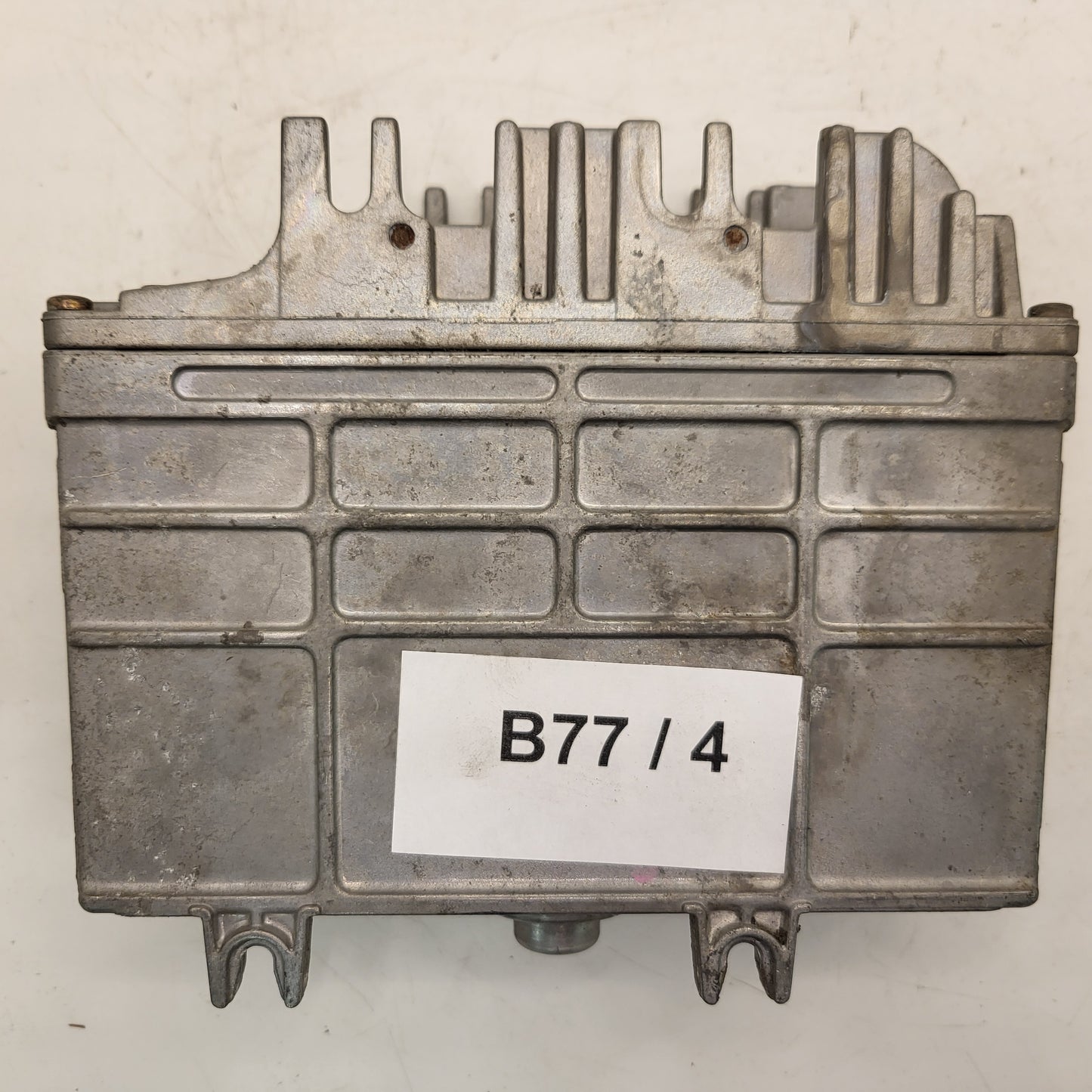 VOLKSWAGEN POLO 6N ECU / 0261203744/745 / 030906026AK / BOSCH