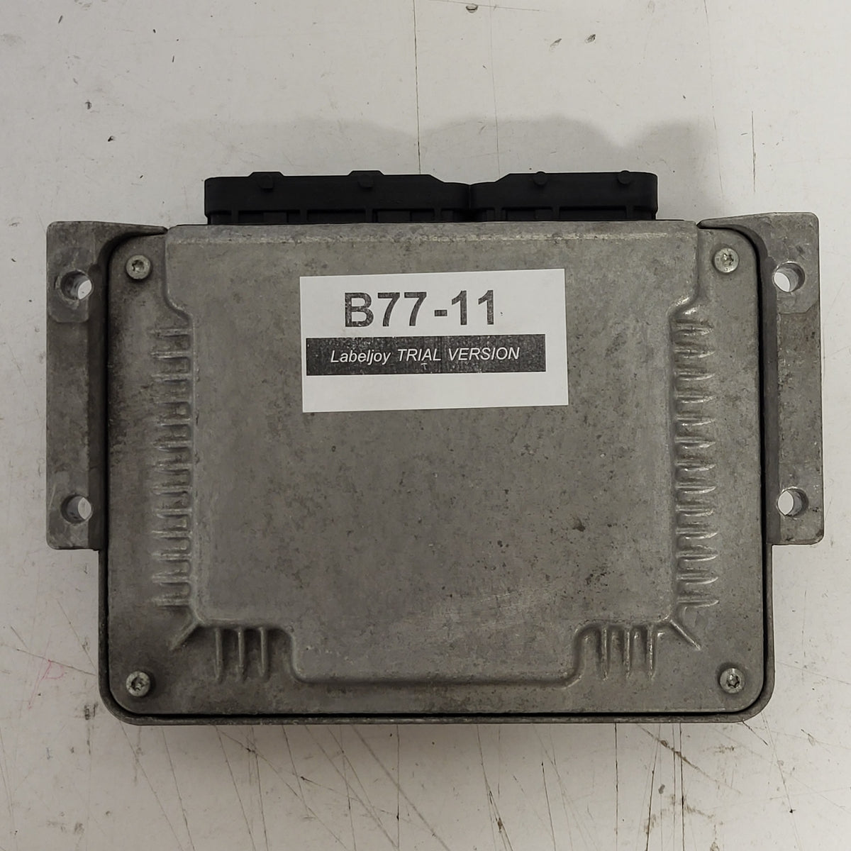 Fiat STILO ECU / 0281011553 / 55198058 / 19247EAA / BOSCH - B77-11 - 3