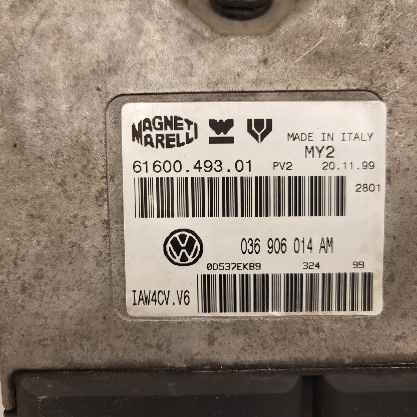 VOLKSWAGEN LUPO POLO GOLF 1.4 16V ECU / 036906014AM / IAW 4CV.V6 / 61600.493.01