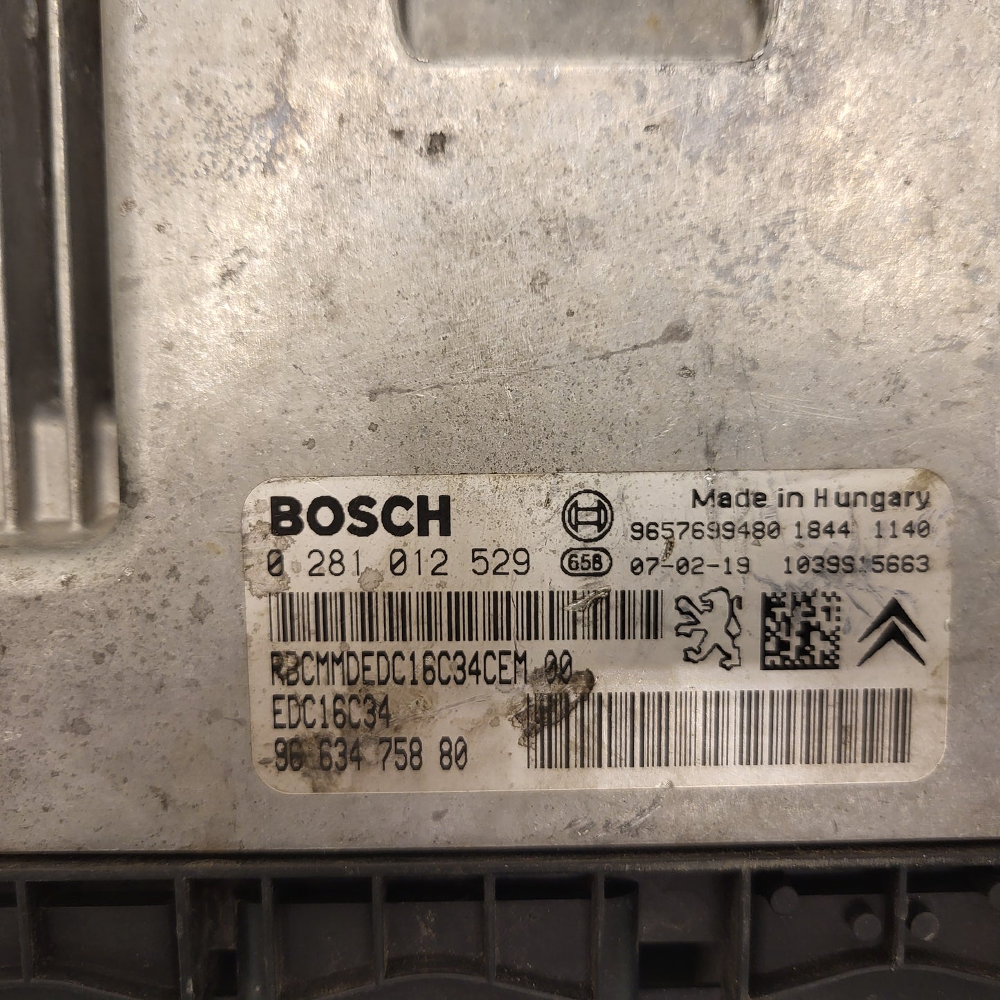 PEUGEOT CITROEN ECU / 0281012529 / 9663475880 / 9657699480 / EDC16C34 / BOSCH