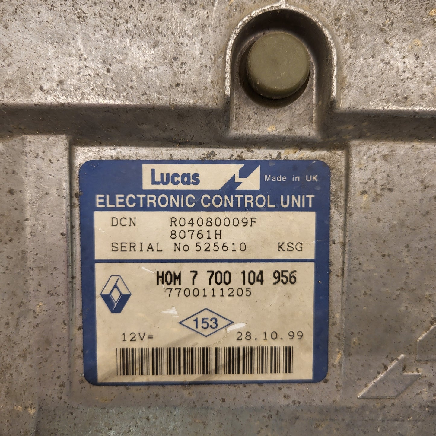 Renault ECU / HOM 7700104956 / 7700111205 / R04080009F / LUCAS