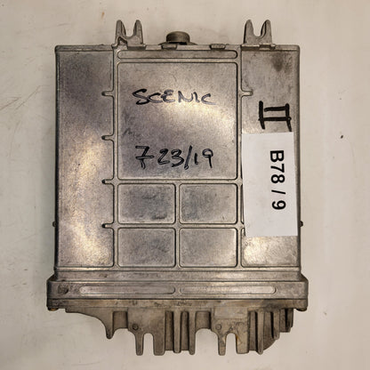 Renault ECU / 0281001809 / 7700110647 / HOM7700105953 / 7700105953 / BOSCH