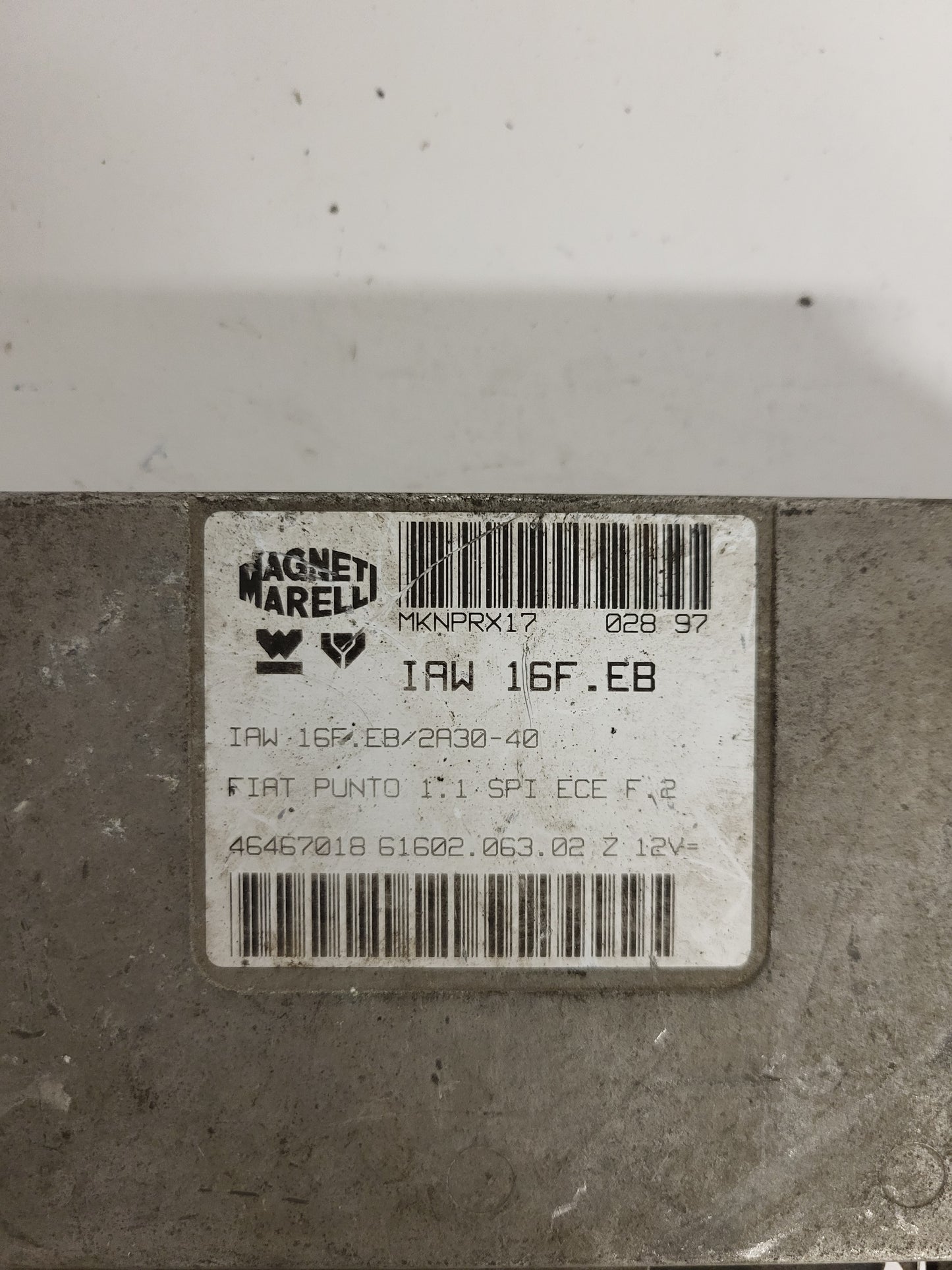 Fiat Punto 1.1 ECU / 46467018 / IAW16F.EB / 61602.063.02 / MAGNETI MARELLI