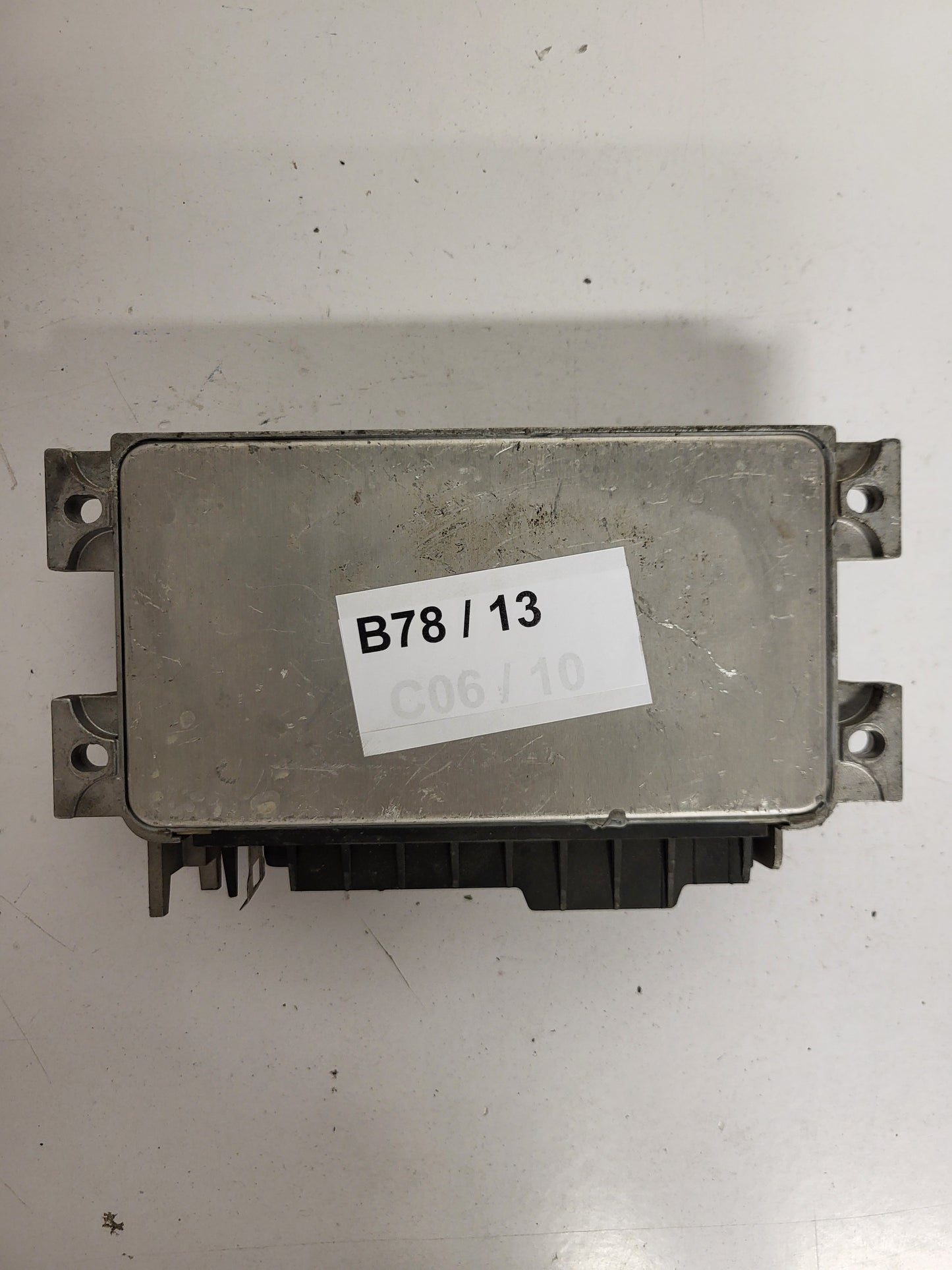 Fiat Punto 1.1 ECU / 46467018 / IAW16F.EB / 61602.063.02 / MAGNETI MARELLI