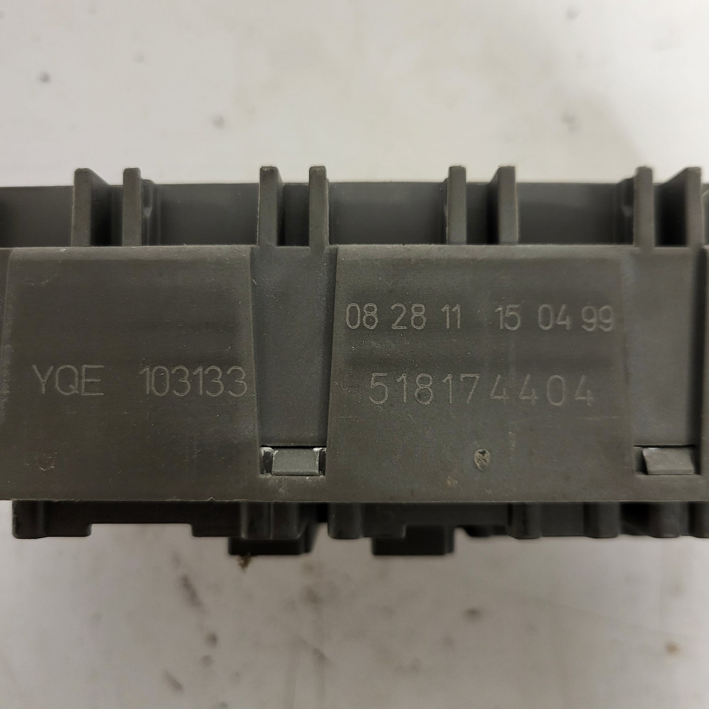 ROVER 75 MG / FUSE BOX SCATOLA FUSIBILI  / YQE103133 / 518174404