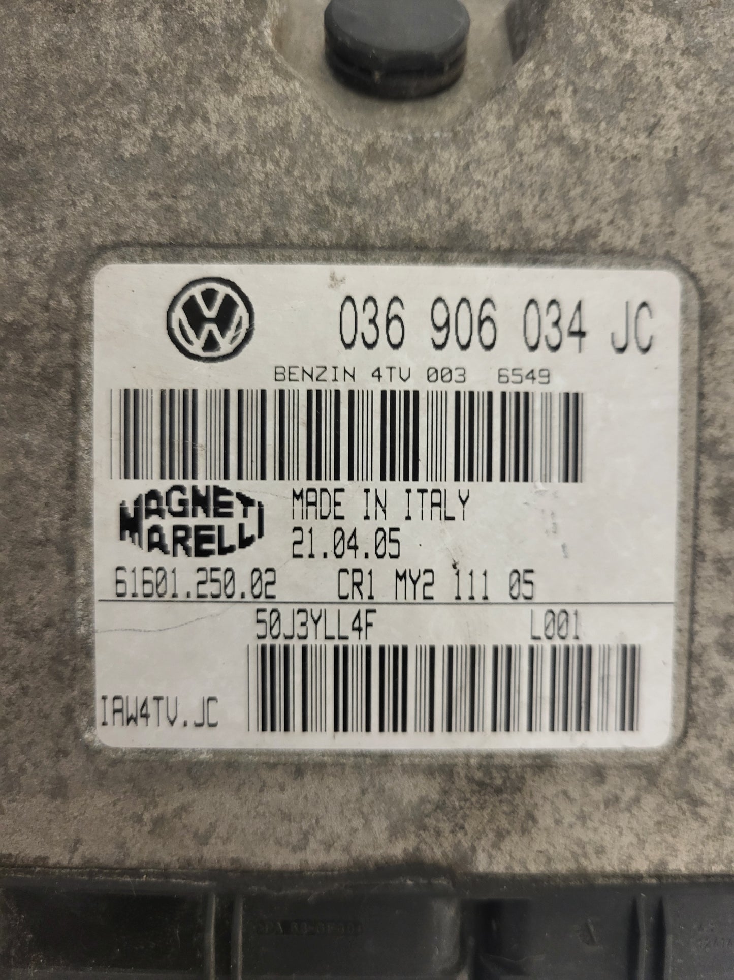 VW POLO ECU / 036906034JC / IAW 4TV.JC / 61601.250.02 / MAGNETI MARELLI
