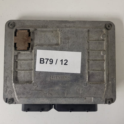 SEAT IBIZA ECU / 03E906033P / 5WP40196 05 / SIEMENS