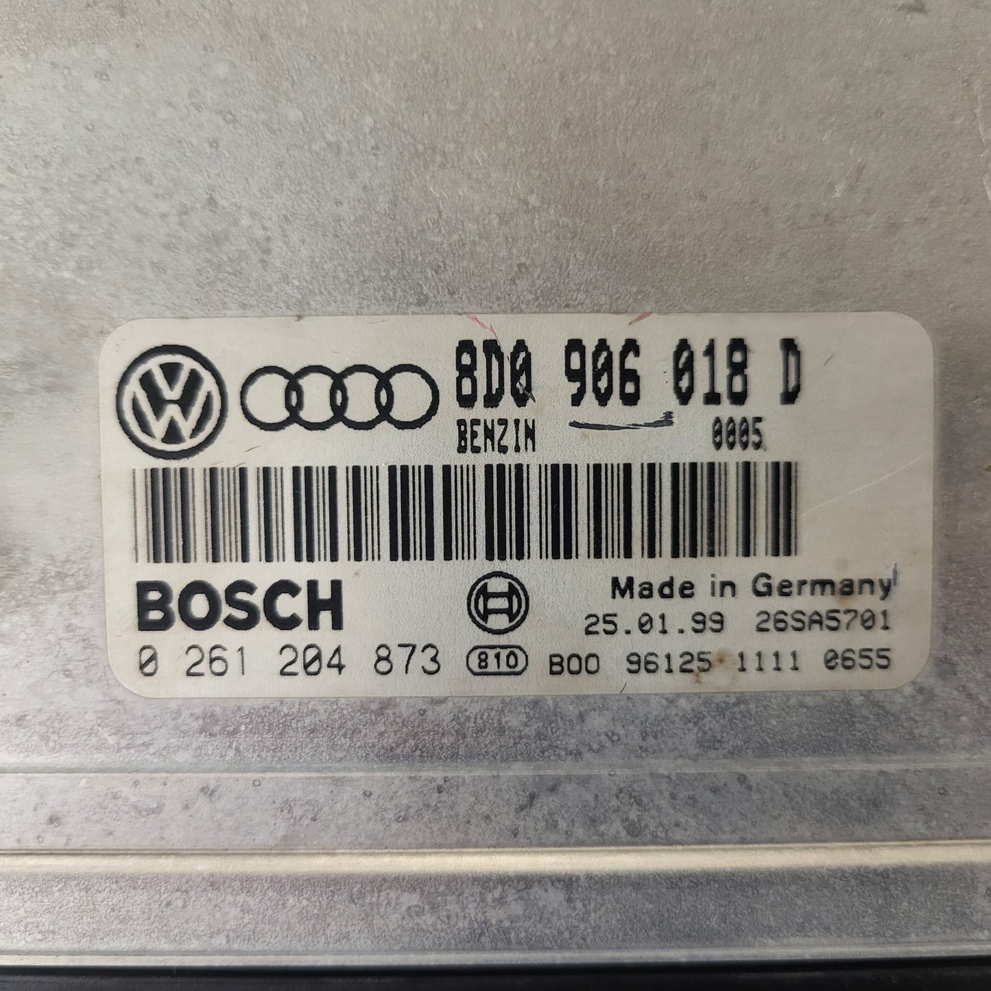 Audi A4 ECU / 0261204873 / 8D0906018D / BOSCH