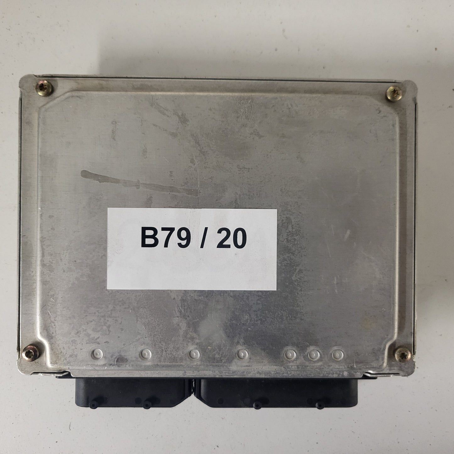 Audi A4 ECU / 0261204873 / 8D0906018D / BOSCH