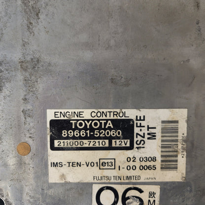 TOYOTA YARIS ECU / 89661-52060 / 211000-7210 / 1SZ-FE