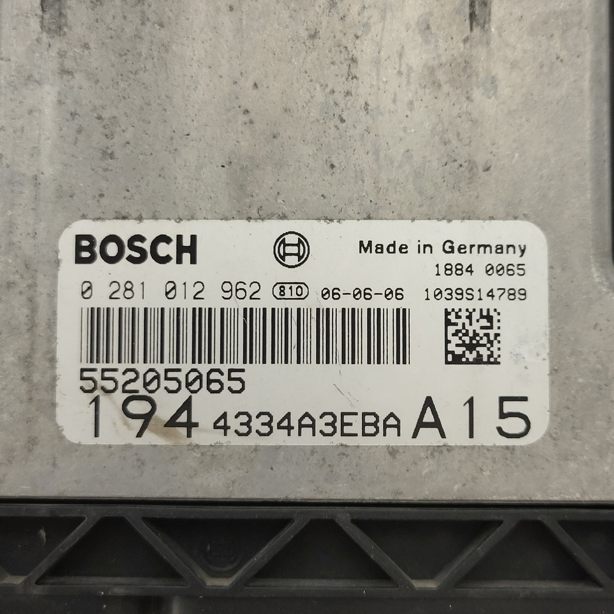 FIAT CROMA ECU / 0281012962 / 55205065 / BOSCH - B80-15 - 2