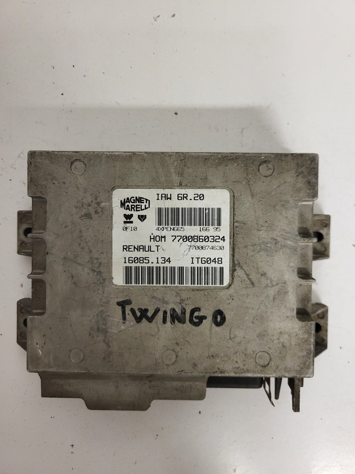 Renault Twingo 1.2 ECU / IAW6R.20 / 7700860324 / 7700874630 / 16085.134