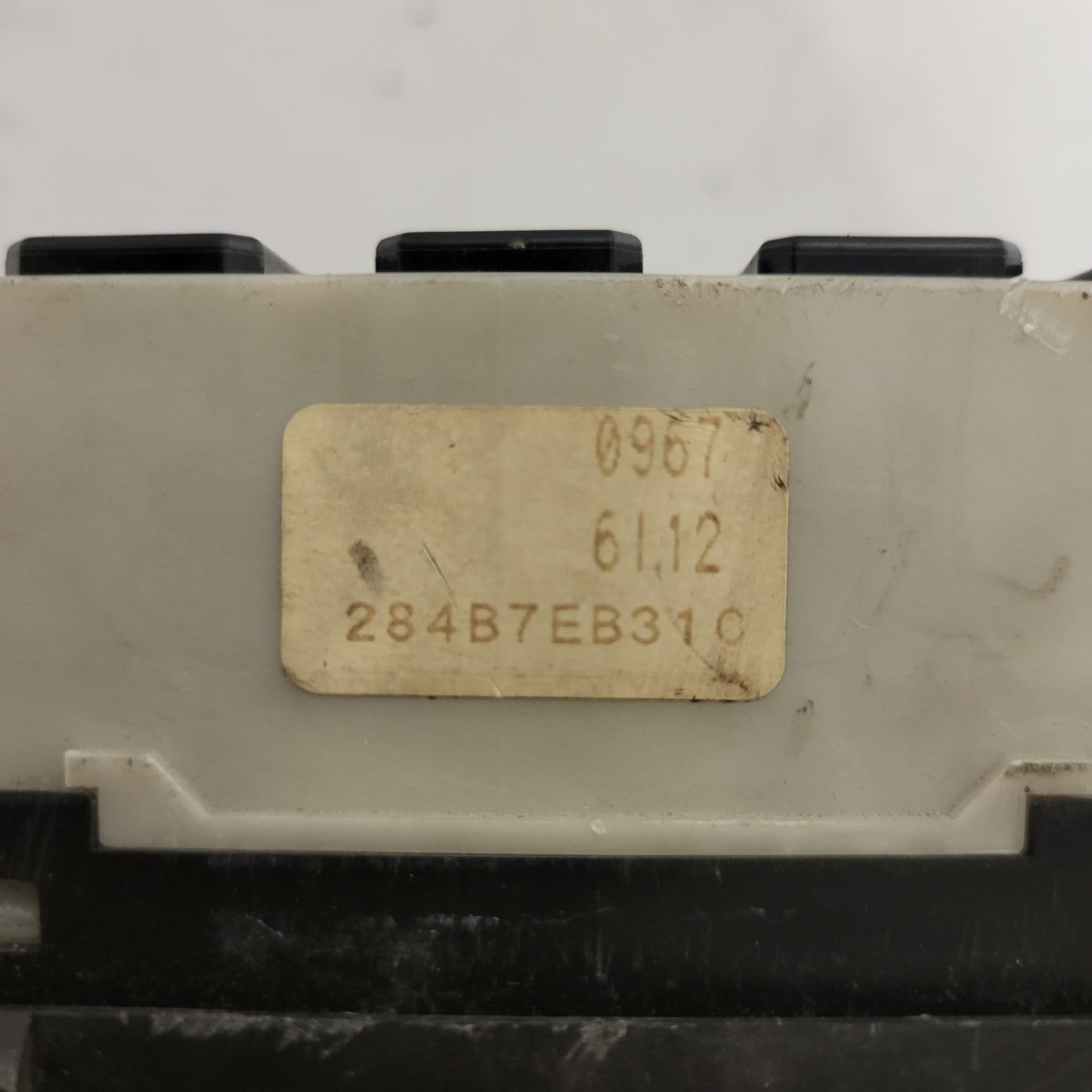 NISSAN NAVARA PATHFINDER FUSE BOX SCATOLA FUSIBILI / 284B7EB310