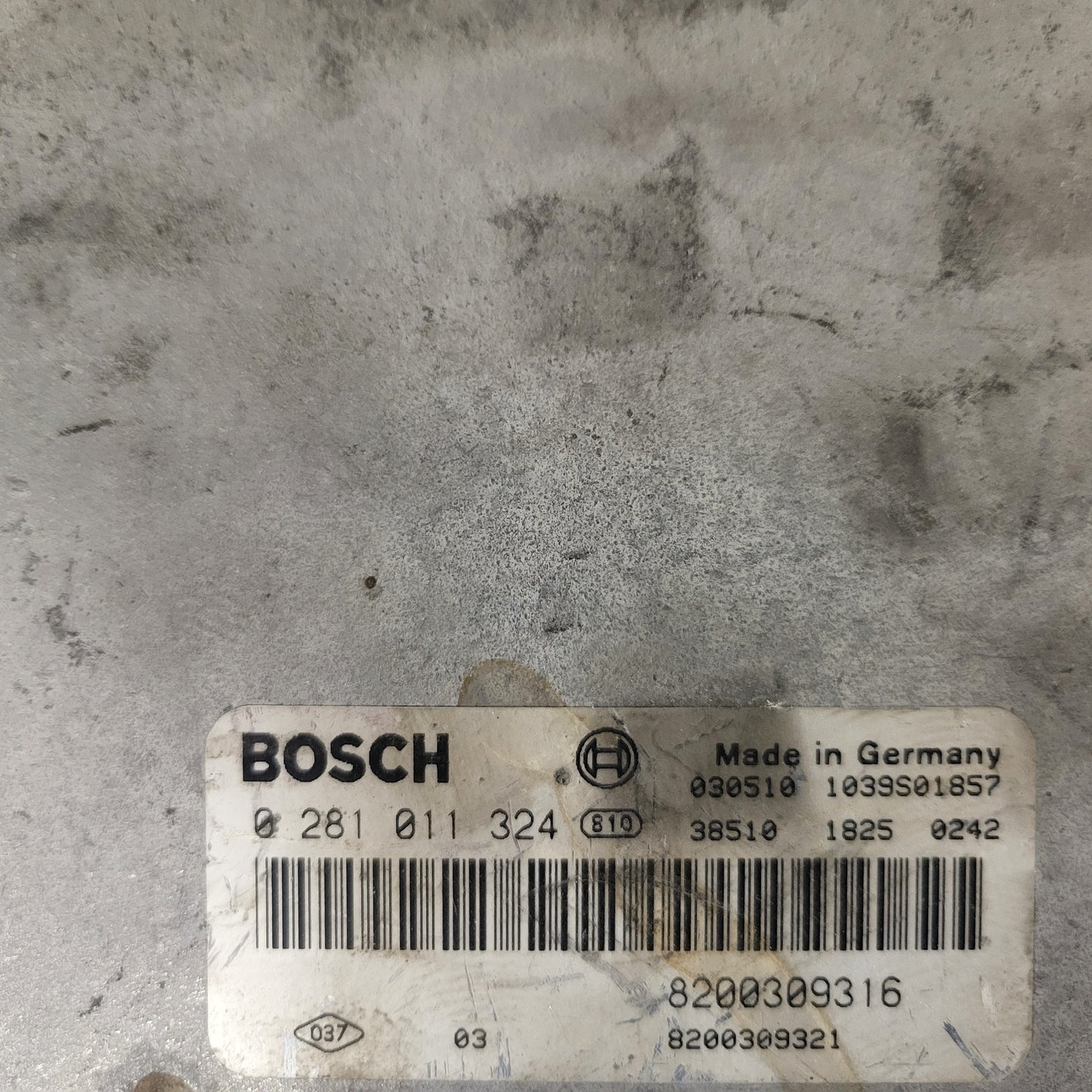 Renault ECU / 0281011324 / 8200309316 / 8200309321 / BOSCH