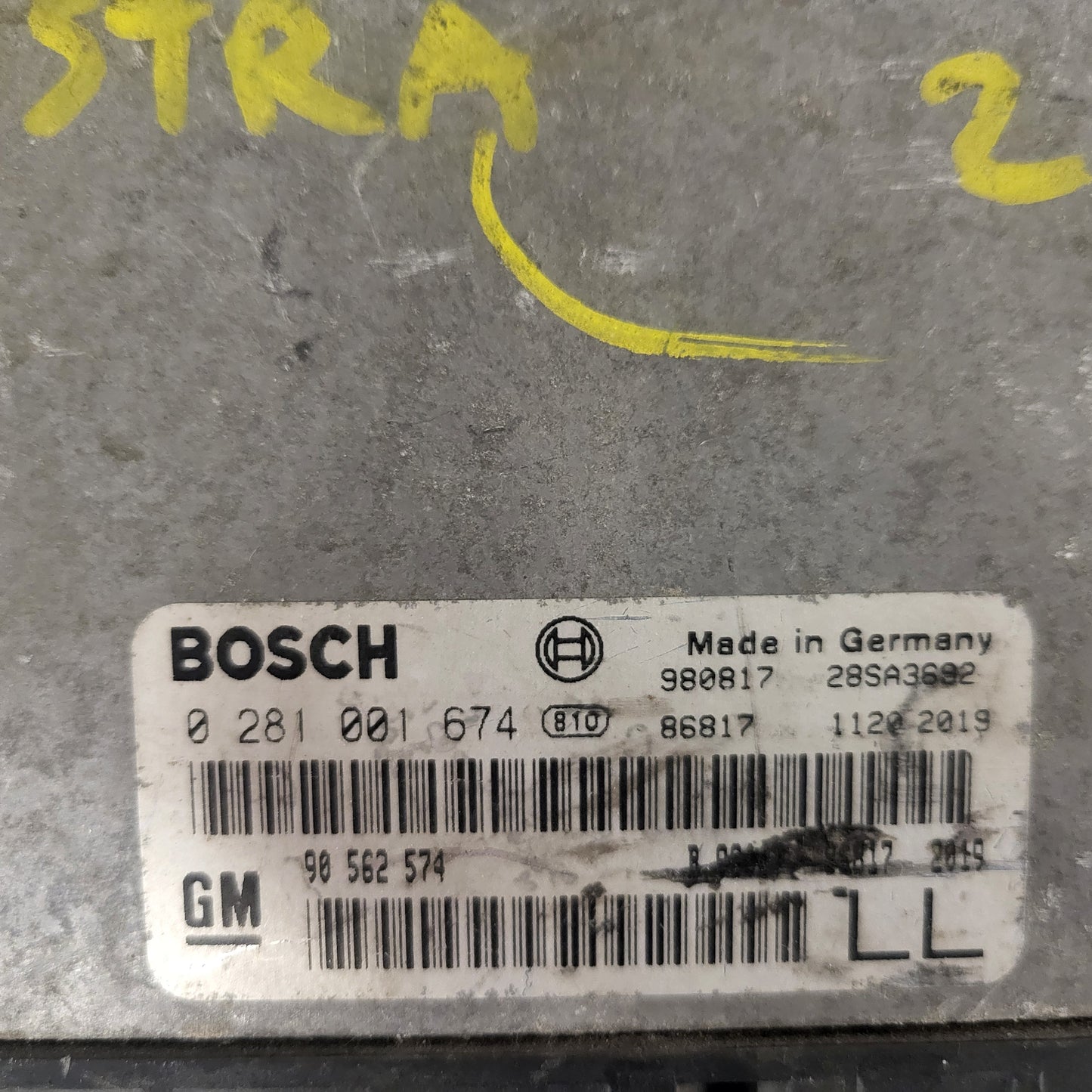 Opel Astra ECU / 0281001674 / 90562574 / LL / BOSCH