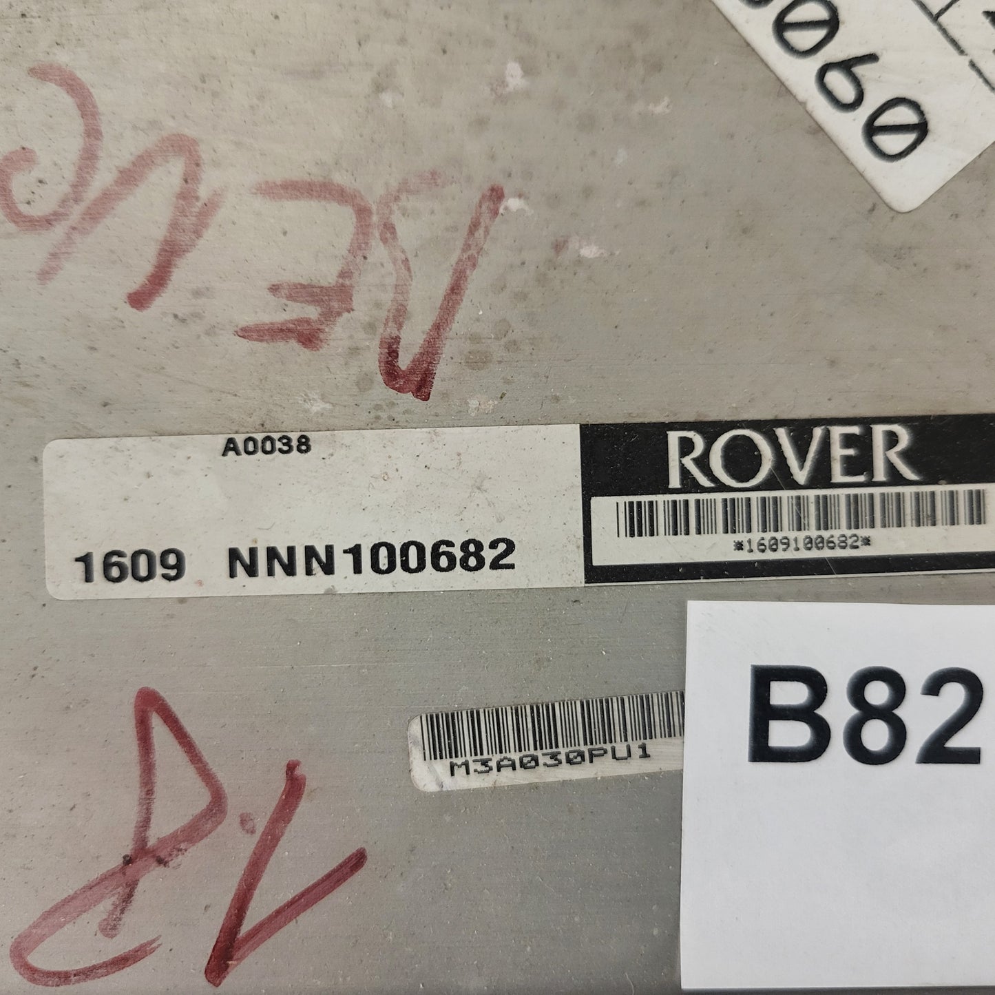 ROVER 75 ECU / NNN100682 / MOTOROLA