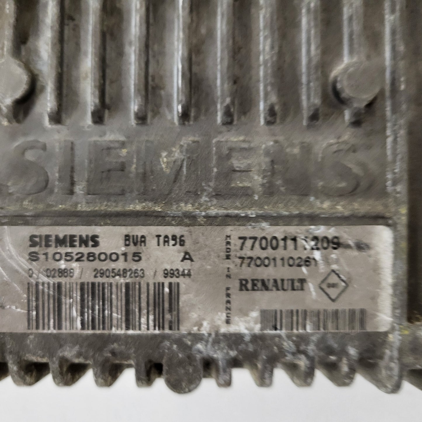 Renault Gearbox ECU / S105280015A / 7700111209 / 7700110261 / S105280015 SIEMENS