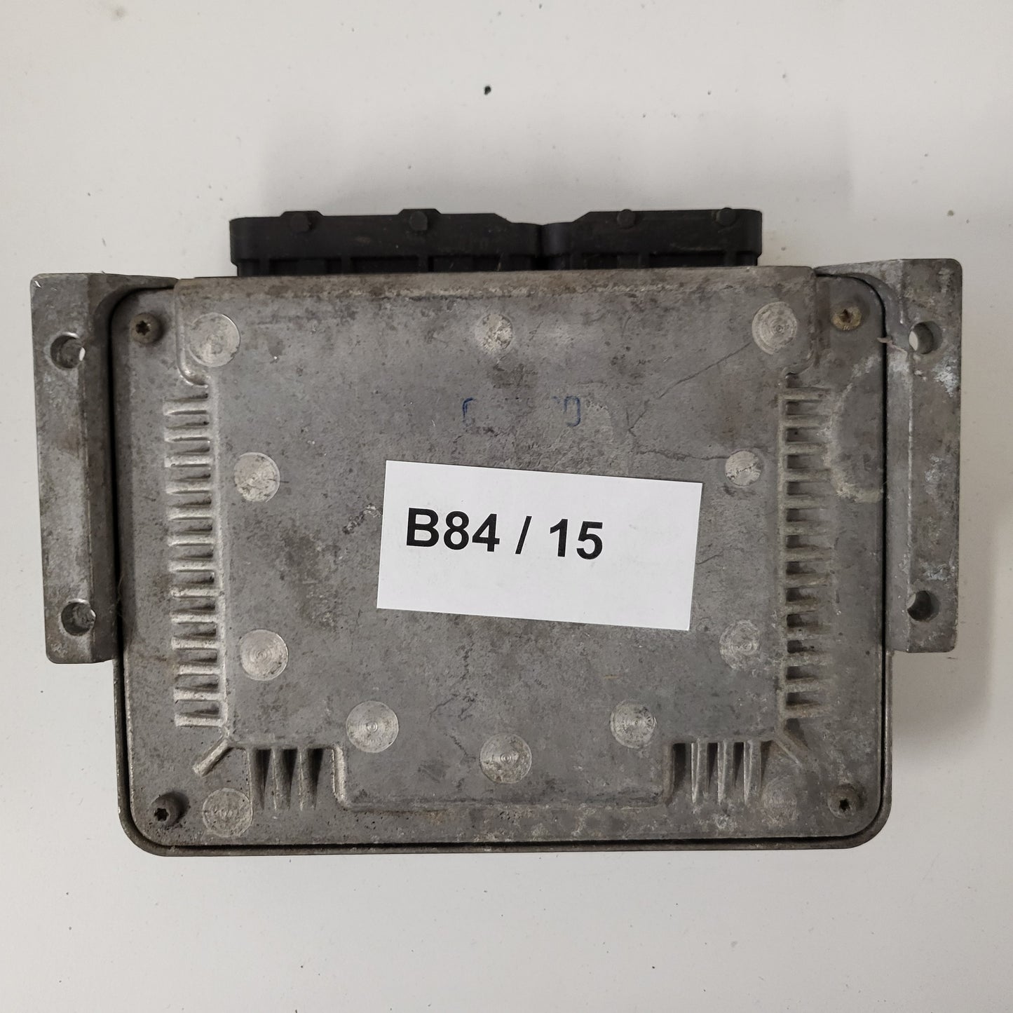 ALFA ROMEO 147 ECU / 0281010332 / 73501227 / 93741WAA / BOSCH