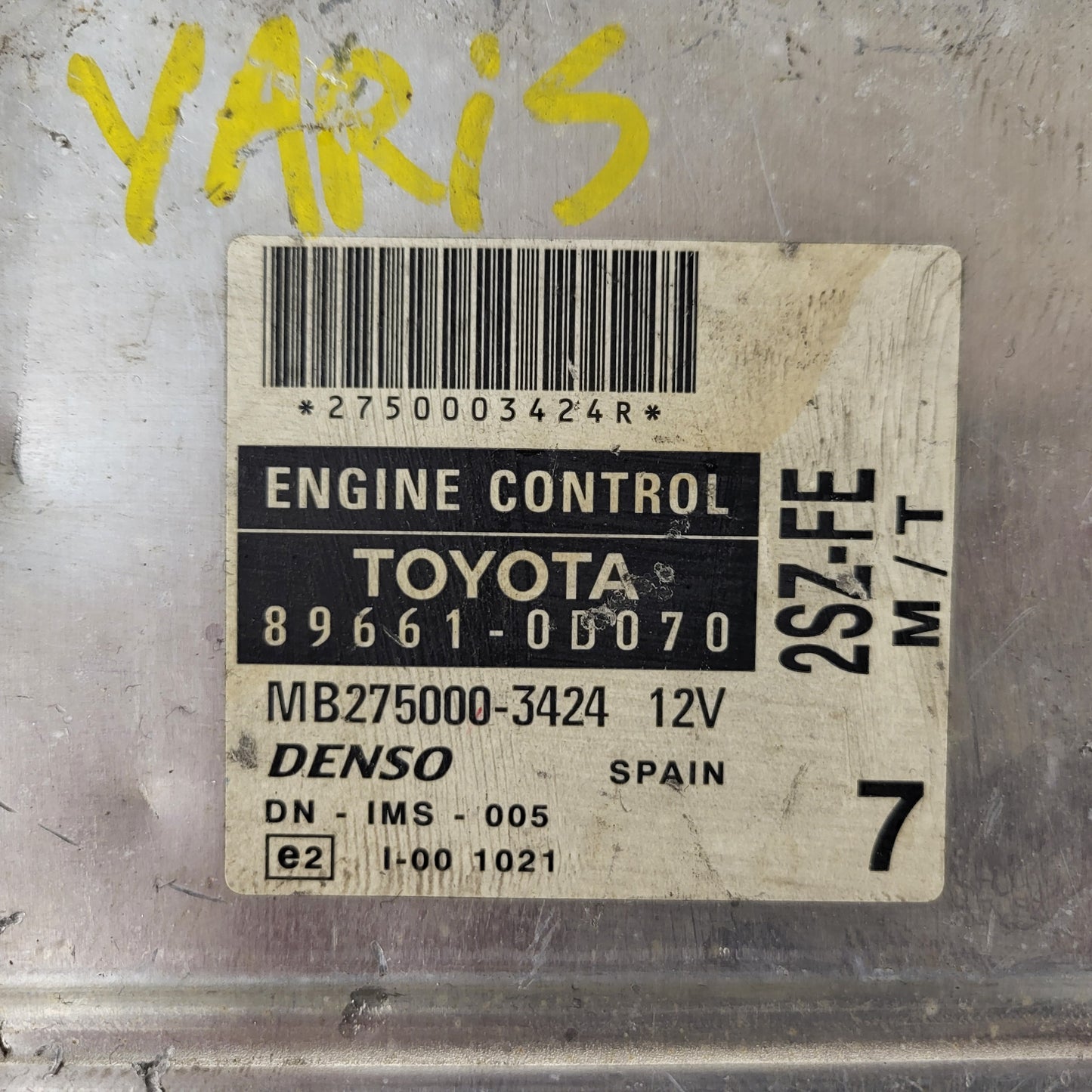 TOYOTA YARIS ECU / 89661-0D070 / MB275000-3424 / 2ZS-FE / DENSO