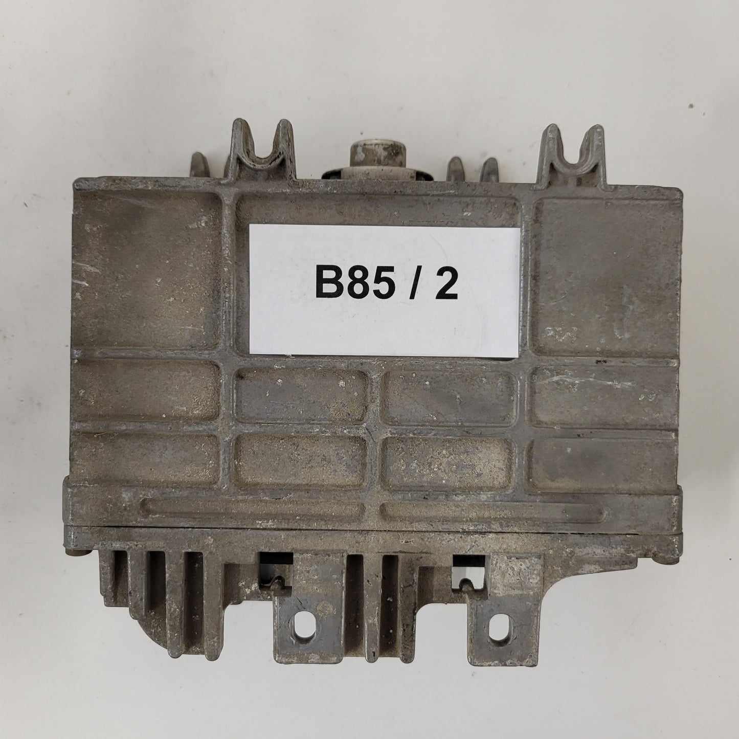 VW ECU / 0261203302/303 / 030906026R / 26SA3398 / BOSCH