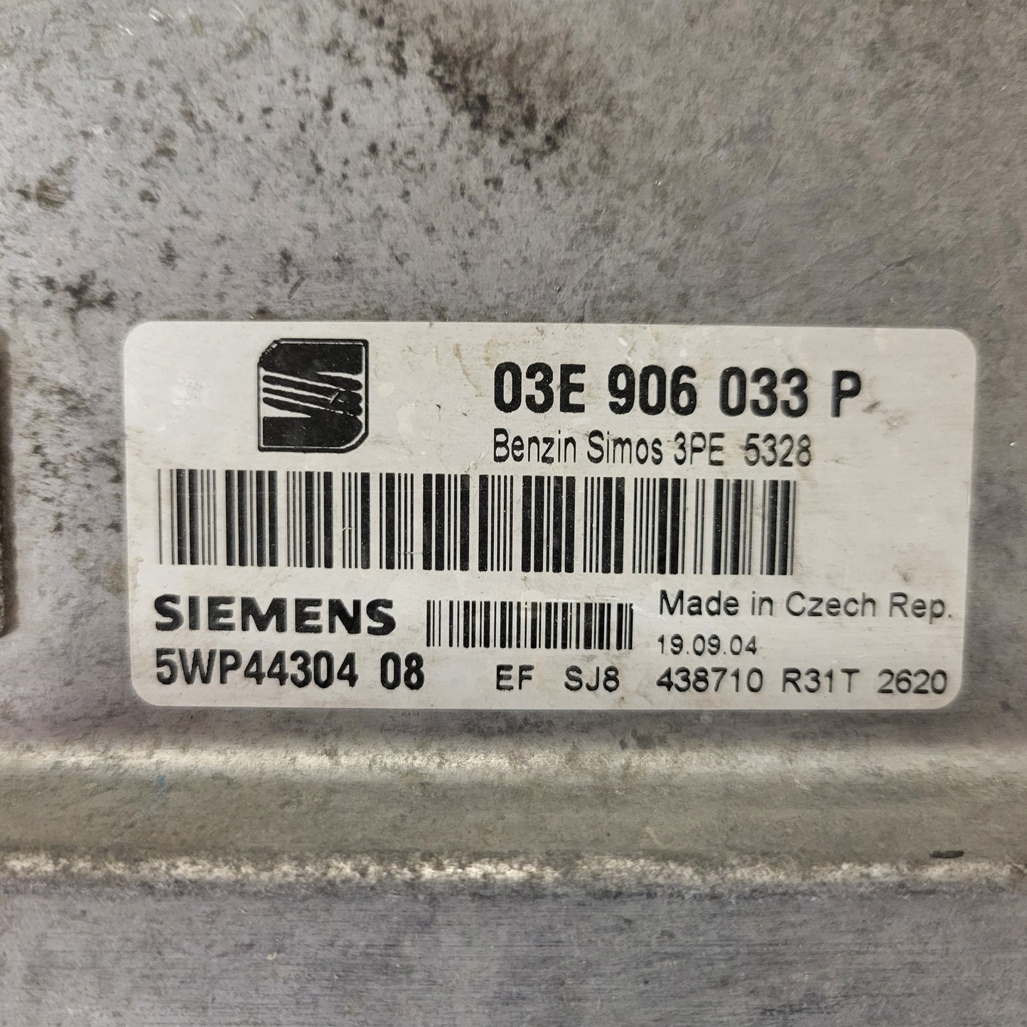 SEAT IBIZA 1.2 ECU / 03E906033P / 5WP44304 08 / SIEMENS