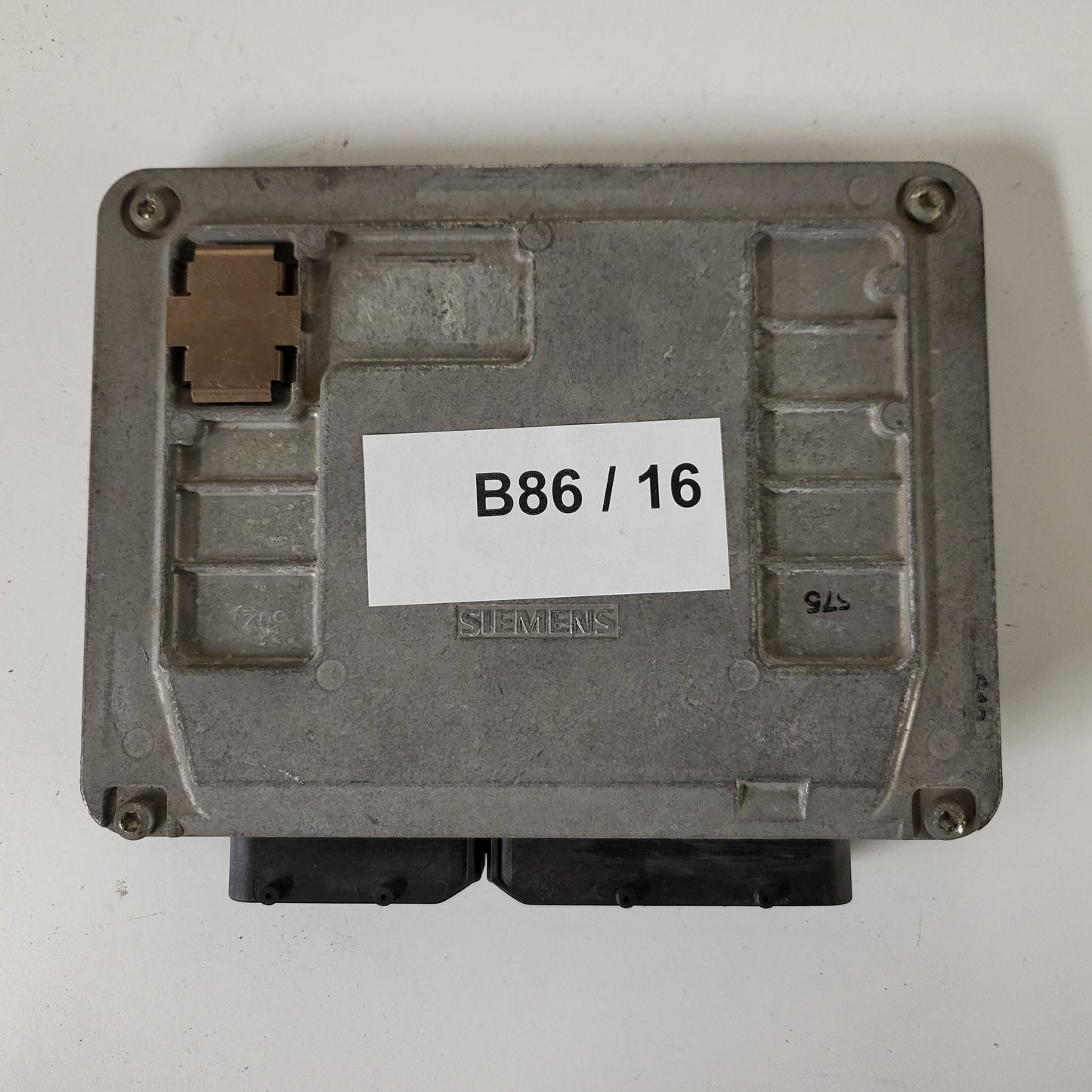 SEAT IBIZA 1.2 ECU / 03E906033P / 5WP44304 08 / SIEMENS