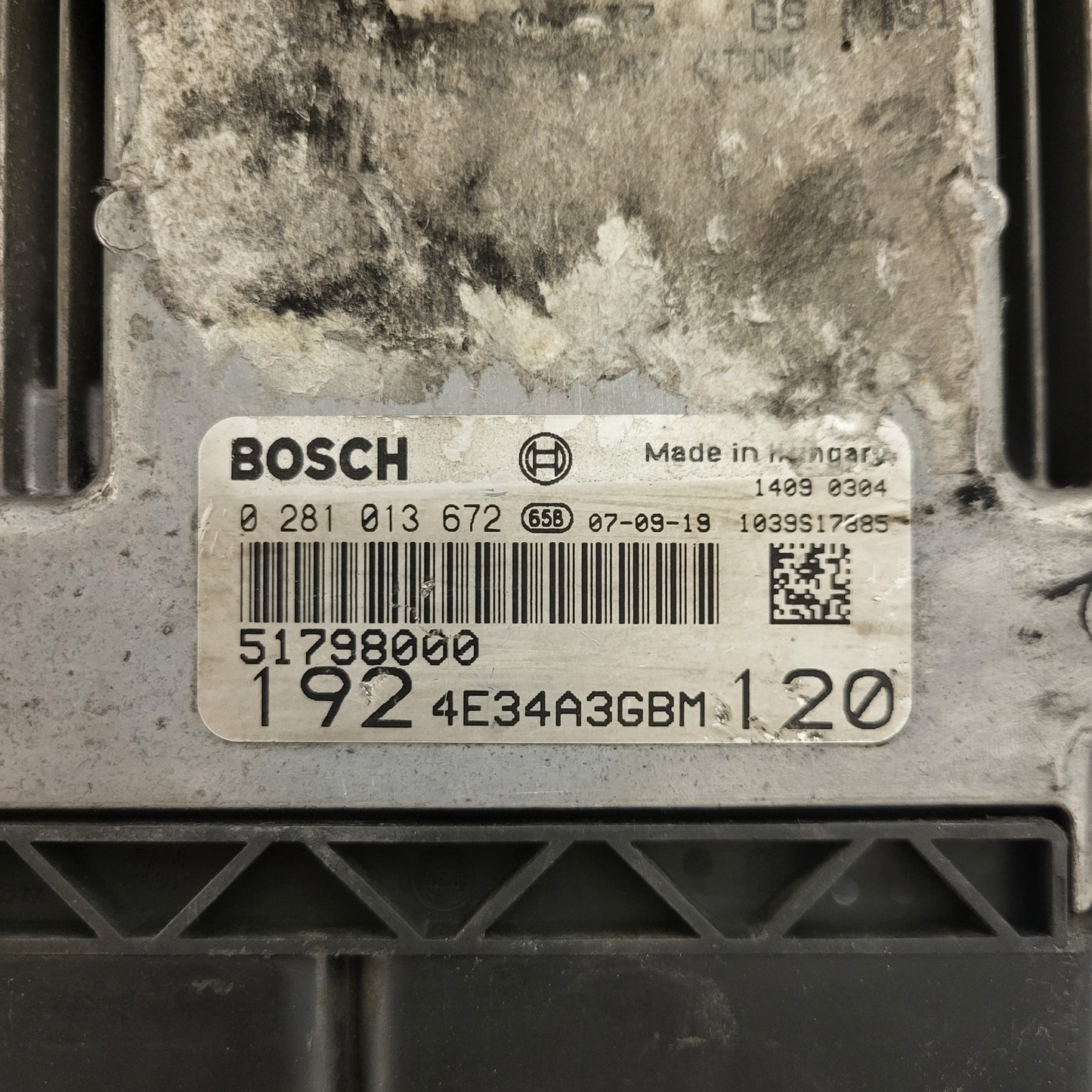 FIAT STILO 1.9 JTD ECU / 0281013672 / 51798000 / BOSCH