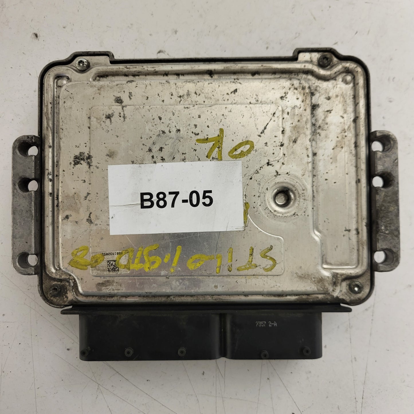 FIAT STILO 1.9 JTD ECU / 0281013672 / 51798000 / BOSCH