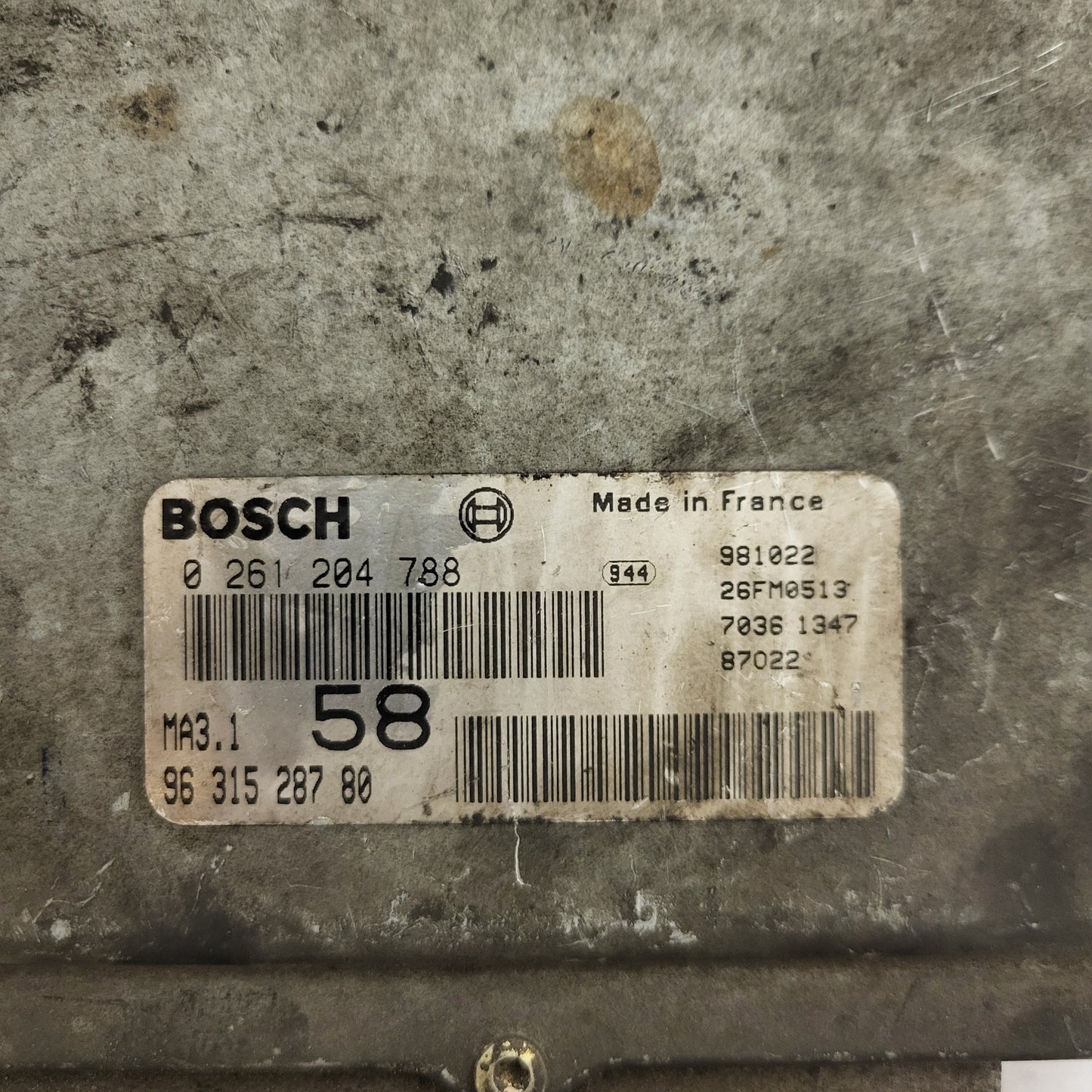 Peugeot Citroen ECU / 0261204788 / 9631528780 / MA3.1 / BOSCH