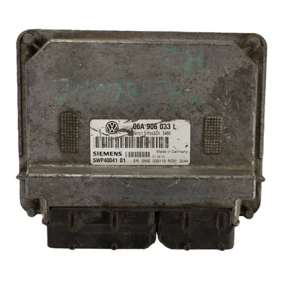 VW NEW BEETLE ECU / 06A906033L / 5WP40041 / 5WP4004101 / SIMOS 3.3A / SIEMENS