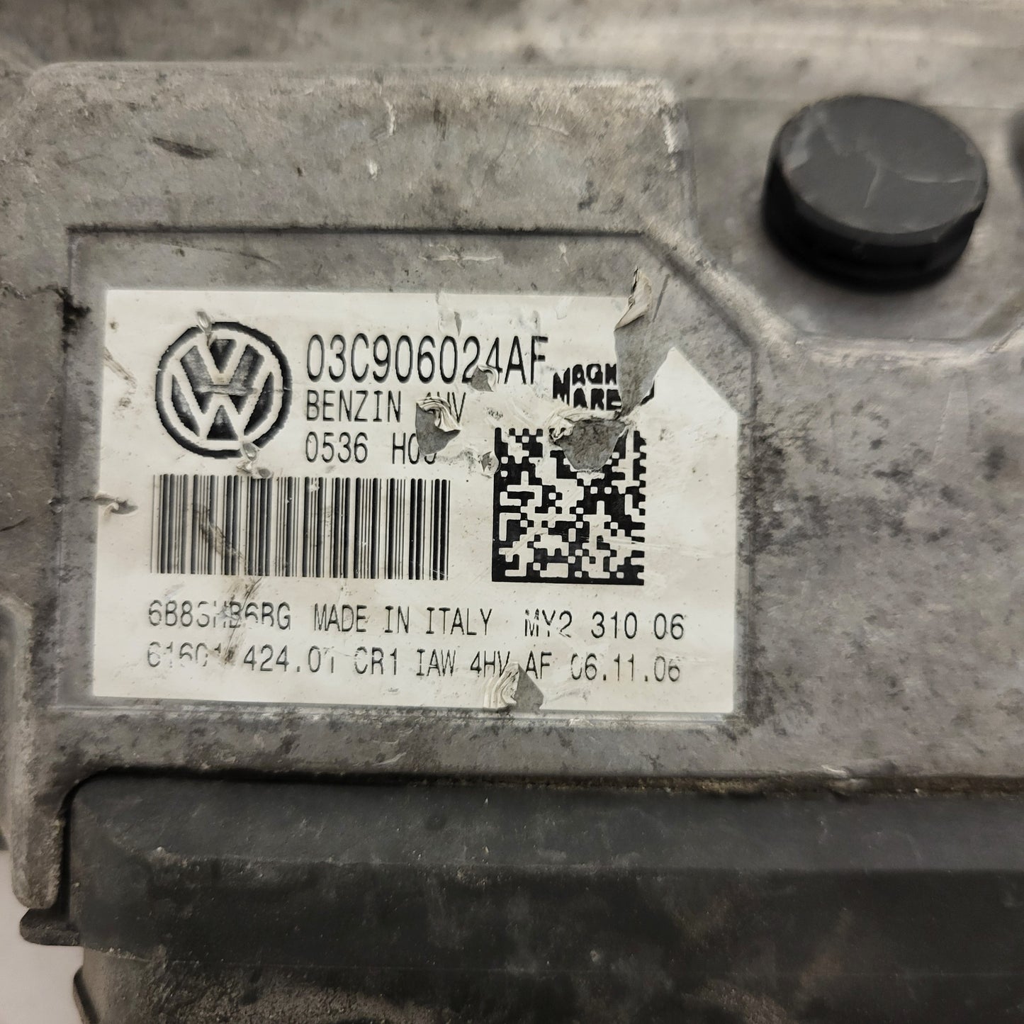 SEAT IBIZA ECU / 03C906024AF / 4HV / IAW 4HV.AF / 61601.424.01 / MAGNETI MARELLI